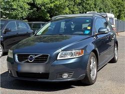 Blau Gebraucht 2011 Volvo V50 Kombi | 3.200 €