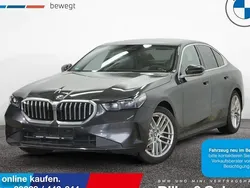Grau Gebraucht 2024 BMW 520 Limousine | 54.950 € (Fairer Preis)