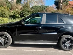 Schwarz Gebraucht 2007 Mercedes ML350 SUV | 9.700 €