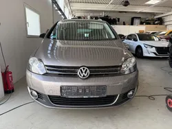 Kaschmirbraun metallic Gebraucht 2012 VW Golf Plus Style Van / Kleinbus | 9.990 € (Fairer Preis)
