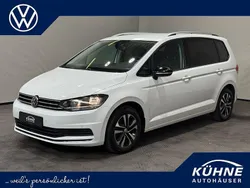 Pure white Gebraucht 2020 VW Touran IQ Drive Van / Kleinbus | 22.550 € (Guter Preis)