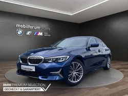 Blau Gebraucht 2019 BMW 320 Luxury Line Limousine | 26.407 € (Guter Preis)