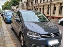Grau Gebraucht 2017 VW Sharan Van / Kleinbus | 16.900 € (Guter Preis)