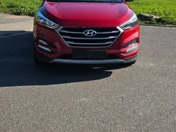 Rot Gebraucht 2018 Hyundai Tucson Trend SUV | 17.500 € (Fairer Preis)