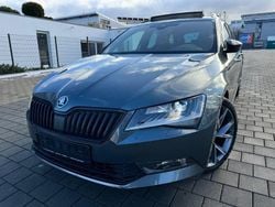 Grau Gebraucht 2017 Skoda Superb SportLine Kombi | 15.980 € (Superpreis)