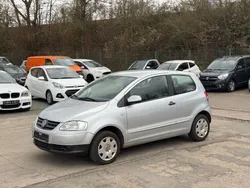 Silber Gebraucht 2009 VW Fox Refresh Kleinwagen | 2.400 € (Fairer Preis)