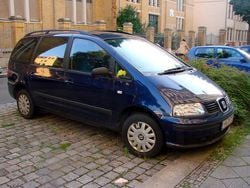 Blau metallic Gebraucht 2000 Seat Alhambra Van / Kleinbus | 1.500 €