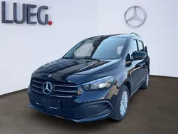 Loparitschwarz metallic Gebraucht 2024 Mercedes T180 Progressive Van / Kleinbus | 32.500 € (Teuer)