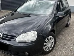 Schwarz Gebraucht 2006 VW Golf V Edition Kleinwagen | 2.700 € (Fairer Preis)