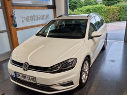 Weiß Gebraucht 2017 VW Golf VII Kombi | 18.400 € (Fairer Preis)