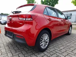 Signal red metallic signal red metallic Gebraucht 2020 Kia Rio Limousine | 15.488 € (Fairer Preis)