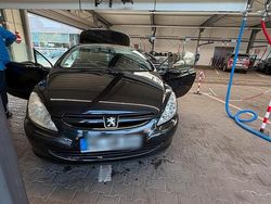 Schwarz Gebraucht 2004 Peugeot 307 CC Cabrio | 1.100 €