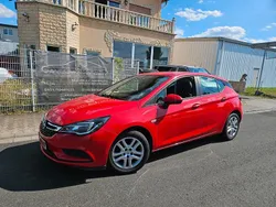 Rot Gebraucht 2015 Opel Astra Innovation Limousine | 8.499 € (Fairer Preis)