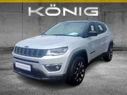Grau Gebraucht 2021 Jeep Compass SUV | 29.777 € (Etwas zu teuer)