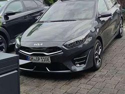 Grau Gebraucht 2021 Kia Ceed Sportswagon Platinum Kombi | 23.500 € (Etwas zu teuer)