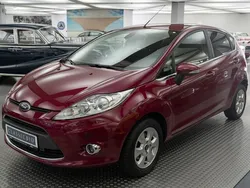 Hot magenta Gebraucht 2009 Ford Fiesta Titanium Kleinwagen | 7.600 € (Teuer)