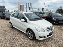 Weiß Gebraucht 2010 Mercedes B180 Van / Kleinbus | 5.250 € (Fairer Preis)