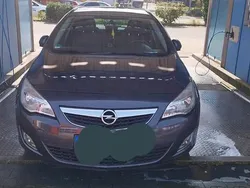 Grau Gebraucht 2011 Opel Astra Kombi | 4.300 € (Guter Preis)