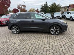 Grau Gebraucht 2018 Kia Niro Edition 7 SUV | 11.699 € (Superpreis)