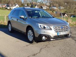 Gold Gebraucht 2015 Subaru Outback Kombi | 16.900 € (Fairer Preis)
