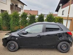 Schwarz Gebraucht 2014 Mazda 2 Limousine | 3.000 €