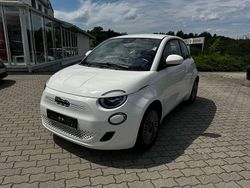 Arktis weiß Gebraucht 2024 Fiat 500e Kleinwagen | 24.900 € (Fairer Preis)
