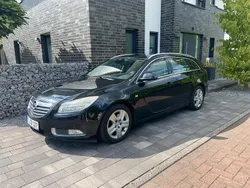 Schwarz Gebraucht 2010 Opel Insignia Kombi | 2.750 € (Fairer Preis)
