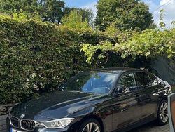Schwarz Gebraucht 2013 BMW 330 Sport Line Limousine | 15.490 €