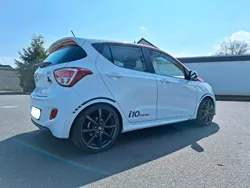 Weiß Gebraucht 2015 Hyundai i10 Sport Kleinwagen | 5.500 €