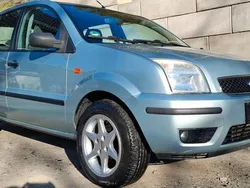 Grün Gebraucht 2004 Ford Fusion Limousine | 3.099 € (Etwas zu teuer)