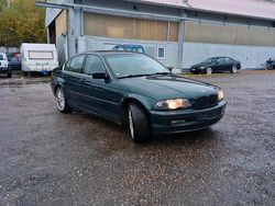 Grün Gebraucht 1999 BMW 320 Limousine | 1.600 € (Superpreis)