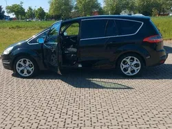 Schwarz Gebraucht 2010 Ford S-MAX S Van / Kleinbus | 7.600 €