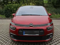 Rot Gebraucht 2019 Citroën C4 SpaceTourer SELECTION Van / Kleinbus | 10.299 €