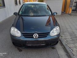Blau Gebraucht 2005 VW Golf V Trendline Limousine | 2.290 € (Fairer Preis)