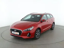 Rot Gebraucht 2017 Hyundai i30 Trend Kombi | 13.670 € (Etwas zu teuer)