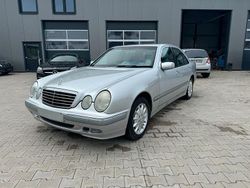 Silber Gebraucht 2000 Mercedes E280 Elegance Limousine | 4.600 € (Fairer Preis)