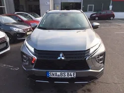 Grau Gebraucht 2024 Mitsubishi Eclipse Cross Plus SUV | 36.700 €