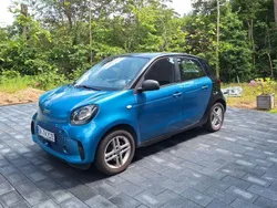 Blau Gebraucht 2021 Smart ForFour Electric Drive Kleinwagen | 9.300 € (Fairer Preis)
