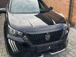 Schwarz Gebraucht 2024 Peugeot 2008 GT SUV | 23.000 € (Fairer Preis)