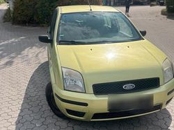 Grün Gebraucht 2005 Ford Fusion Kleinwagen | 999 €