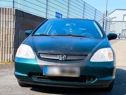 Grün Gebraucht 2002 Honda Civic Limousine | 850 € (Guter Preis)