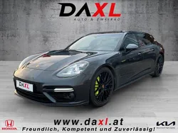 Grau Gebraucht 2019 Porsche Panamera Turbo S Sport Turismo Limousine | 89.900 € (Superpreis)