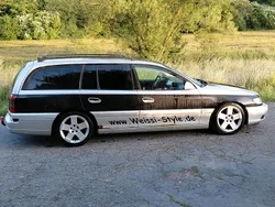 Silber Gebraucht 2002 Opel Omega Kombi | 899 €