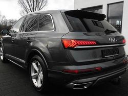Grau Gebraucht 2021 Audi Q7 S-Line SUV | 45.690 € (Fairer Preis)