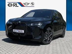 Schwarz Neu 2025 BMW iX M Sport SUV | 87.940 € (Fairer Preis)