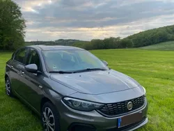 Grau Gebraucht 2017 Fiat Tipo Easy Limousine | 8.800 € (Guter Preis)