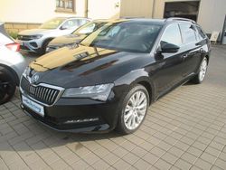Schwarz Gebraucht 2023 Skoda Superb Ambition Kombi | 28.990 € (Guter Preis)