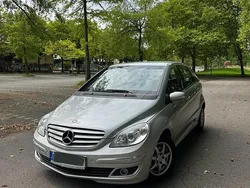 Silber Gebraucht 2005 Mercedes B150 Van / Kleinbus | 5.000 € (Etwas zu teuer)