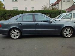 Blau Gebraucht 2007 Mercedes E280 Avantgarde Limousine | 6.900 € (Fairer Preis)