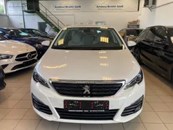 Lack weiss perlglänzend/metall Gebraucht 2020 Peugeot 308 Allure Kombi | 17.990 € (Teuer)